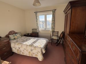 Bedroom- click for photo gallery